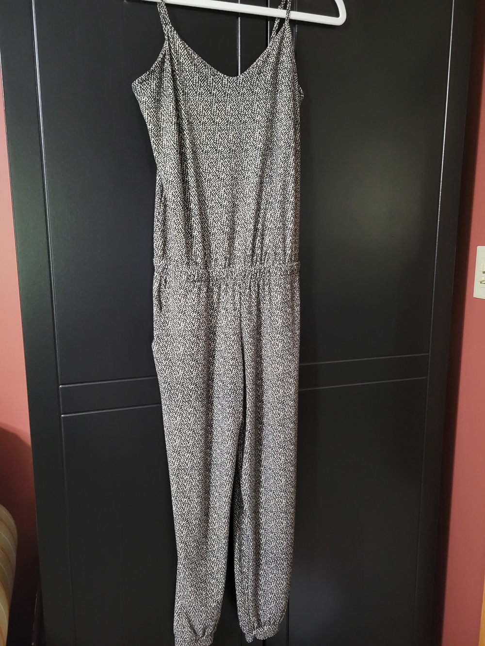 Sleeveless Black and White Printed Jumpsuit Boho-chic modern streetwear